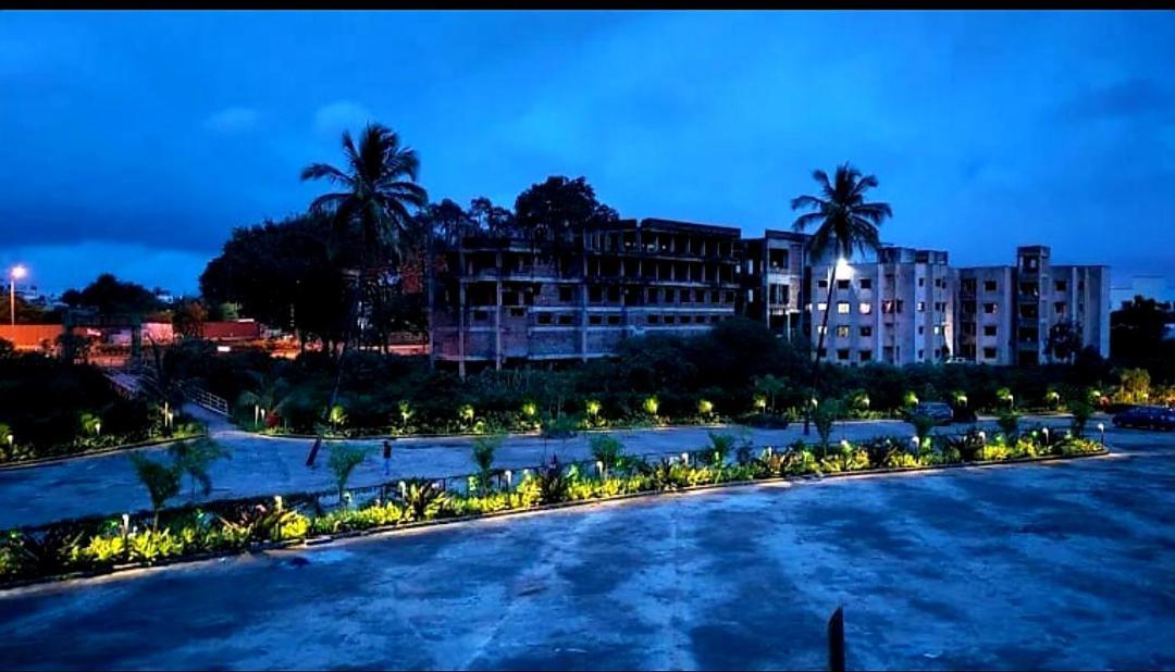 The Democracy Hotel & Resorts Nashik Exterior foto